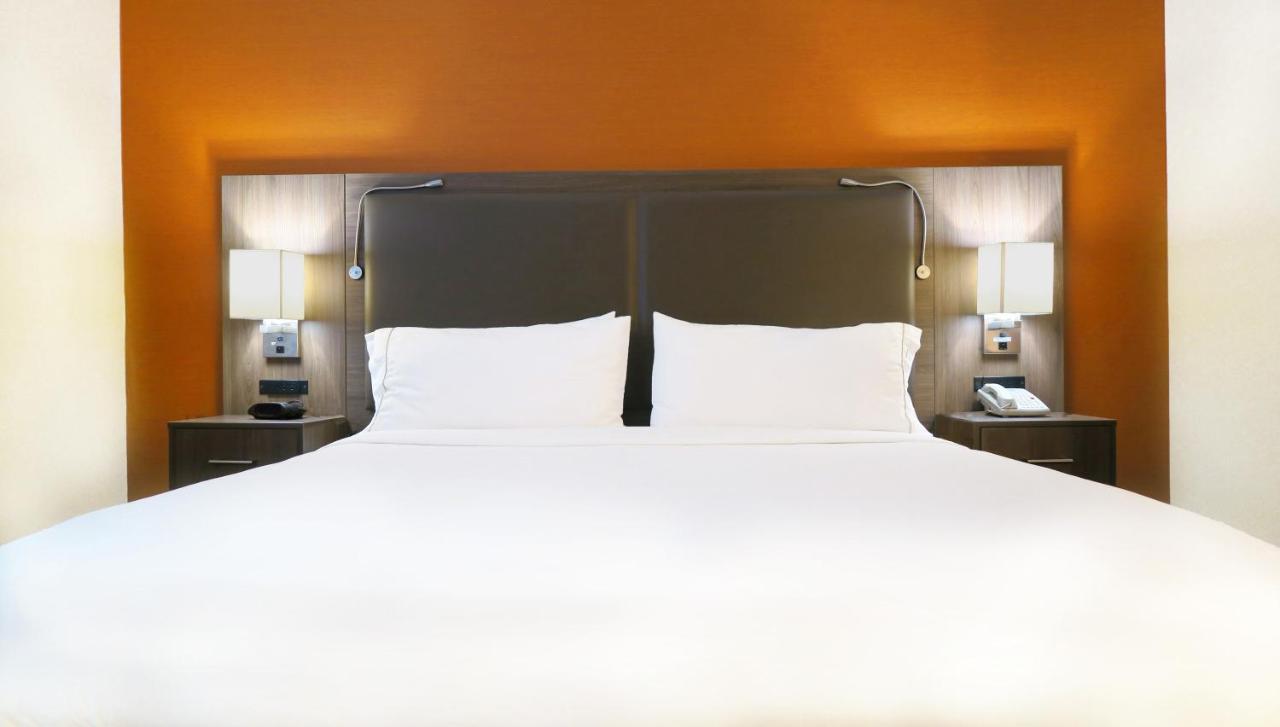 Hotel Express & - Hwy 99 By Ihg Elk Grove