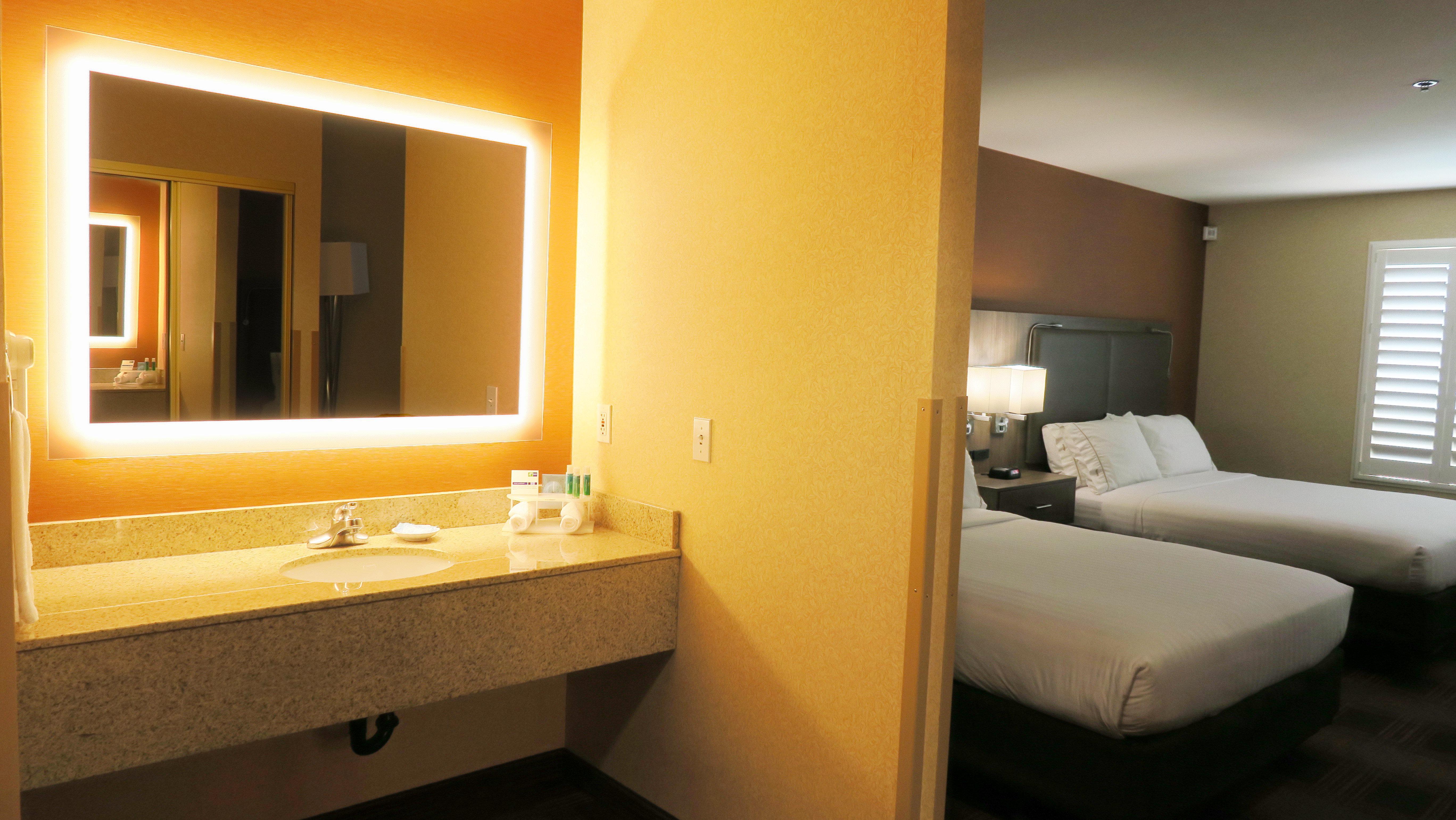 Express & - Hwy 99 By Ihg Hotel Elk Grove