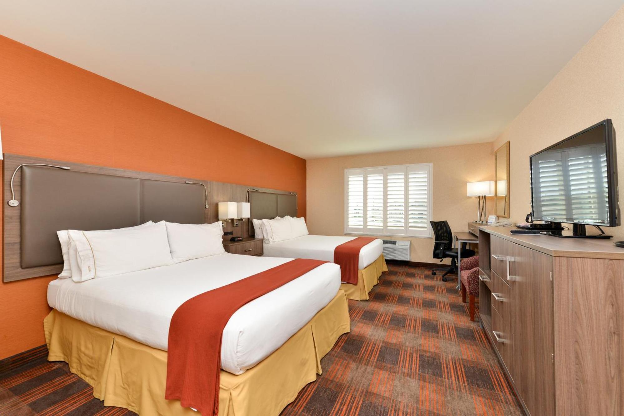 Hotel Express & - Hwy 99 By Ihg