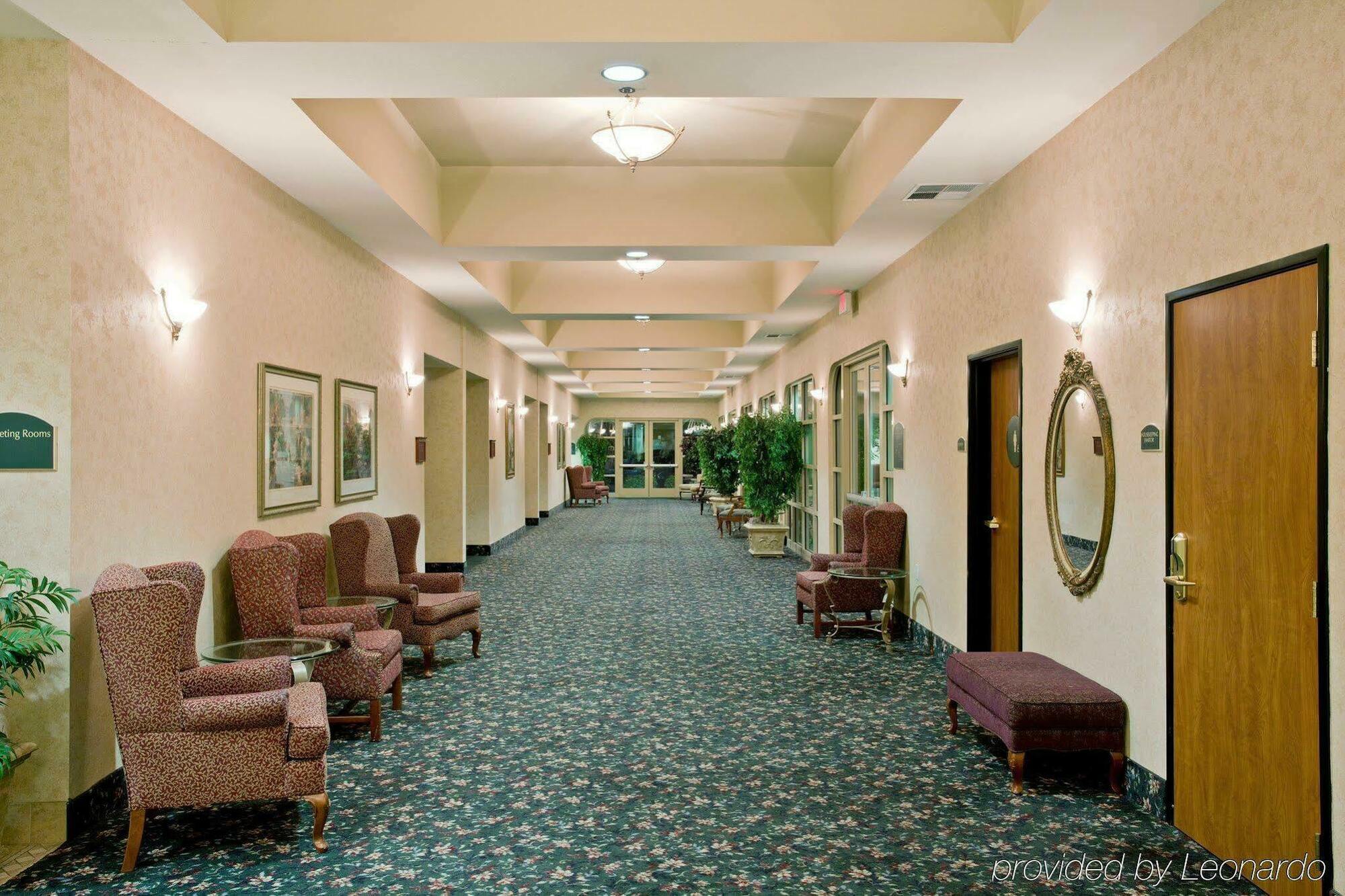 Hotel Express & - Hwy 99 By Ihg 3*