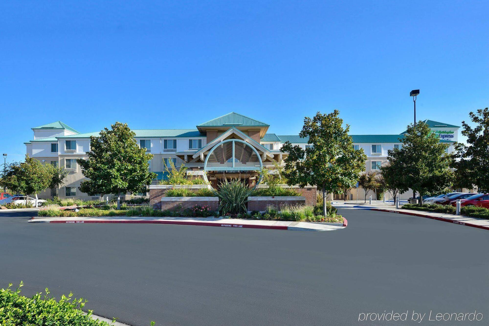 Express & - Hwy 99 By Ihg 3* Elk Grove